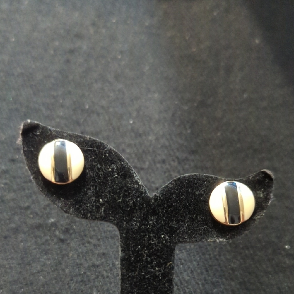 Vintage Gold Tone Black and Cream Enamel Round Stud Statement Earrings
